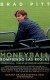 Moneyball: rompiendo las reglas Billy Beane es el director deportivo de los Oakland Athletics. Al perder a sus mejores jugadores contrata a un licenciado en estadística económica que aplicará patrones matemáticos para crear un nuevo equipo y mejorarlo.
